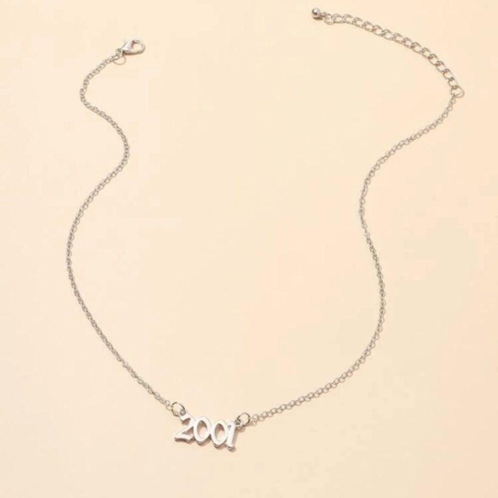 3/$30 🤍 Established “2001” Necklace